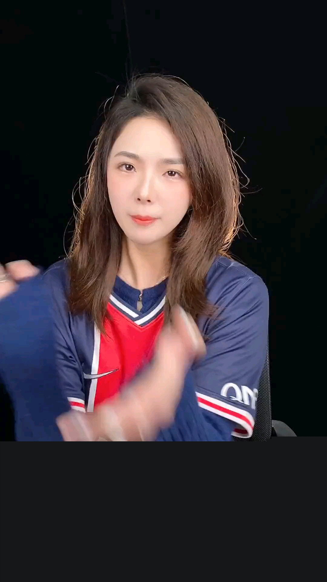 显了国